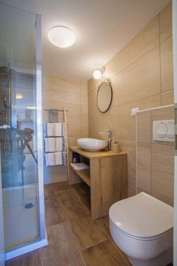Apartmani Kraj Mora Cres Exterior foto